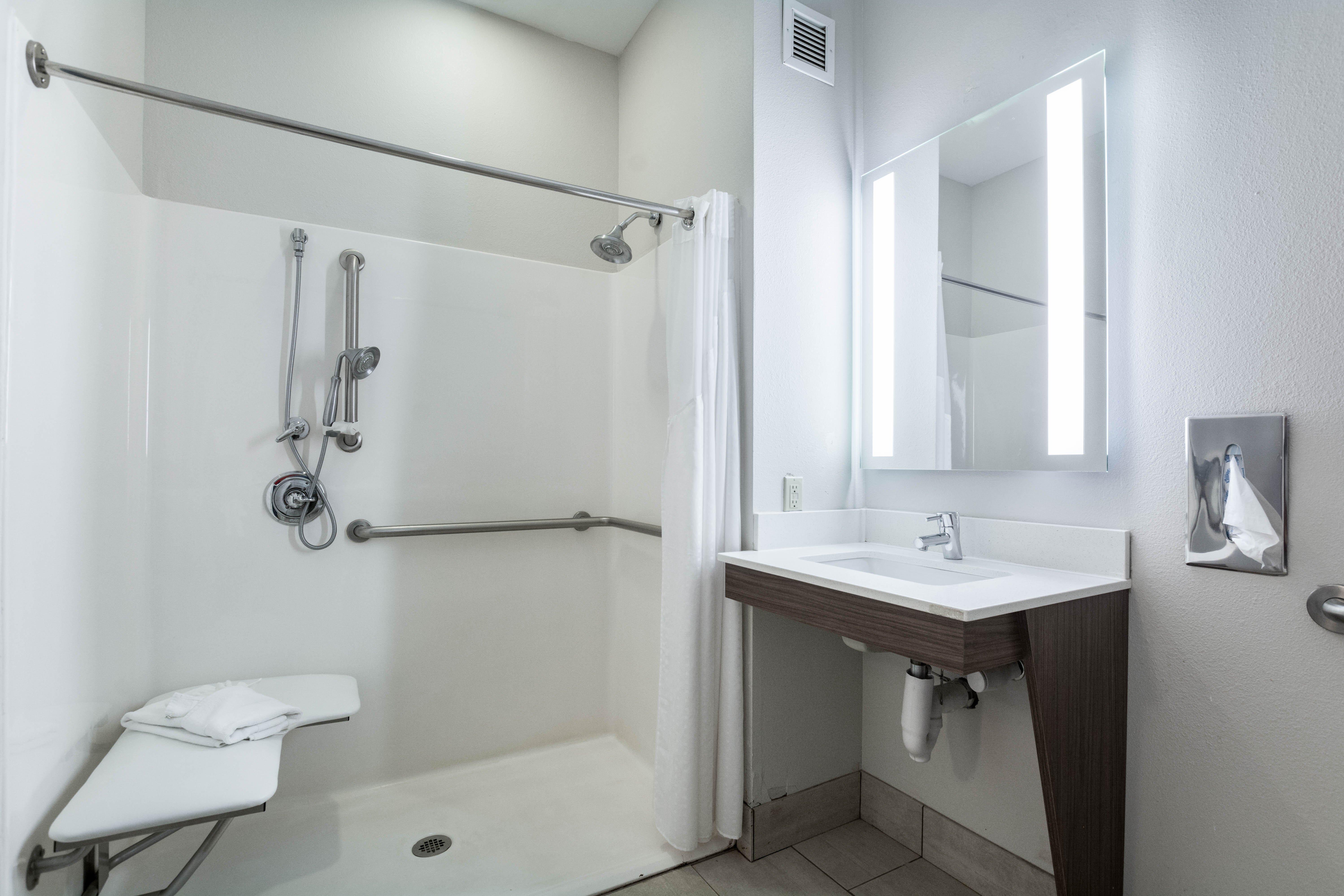 Hotel Express & By Ihg 3*